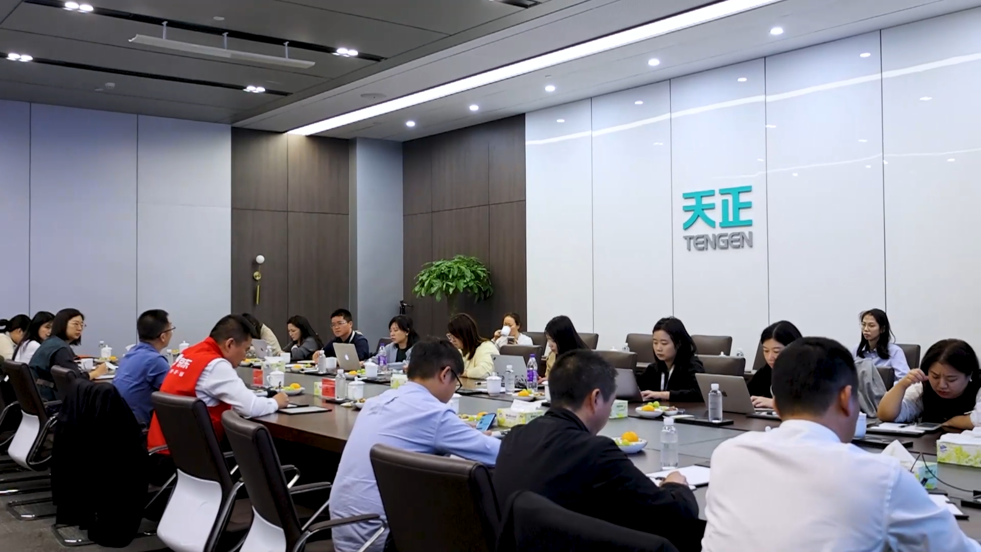 京东工业走进yp街机，探访产业数智化之路！
